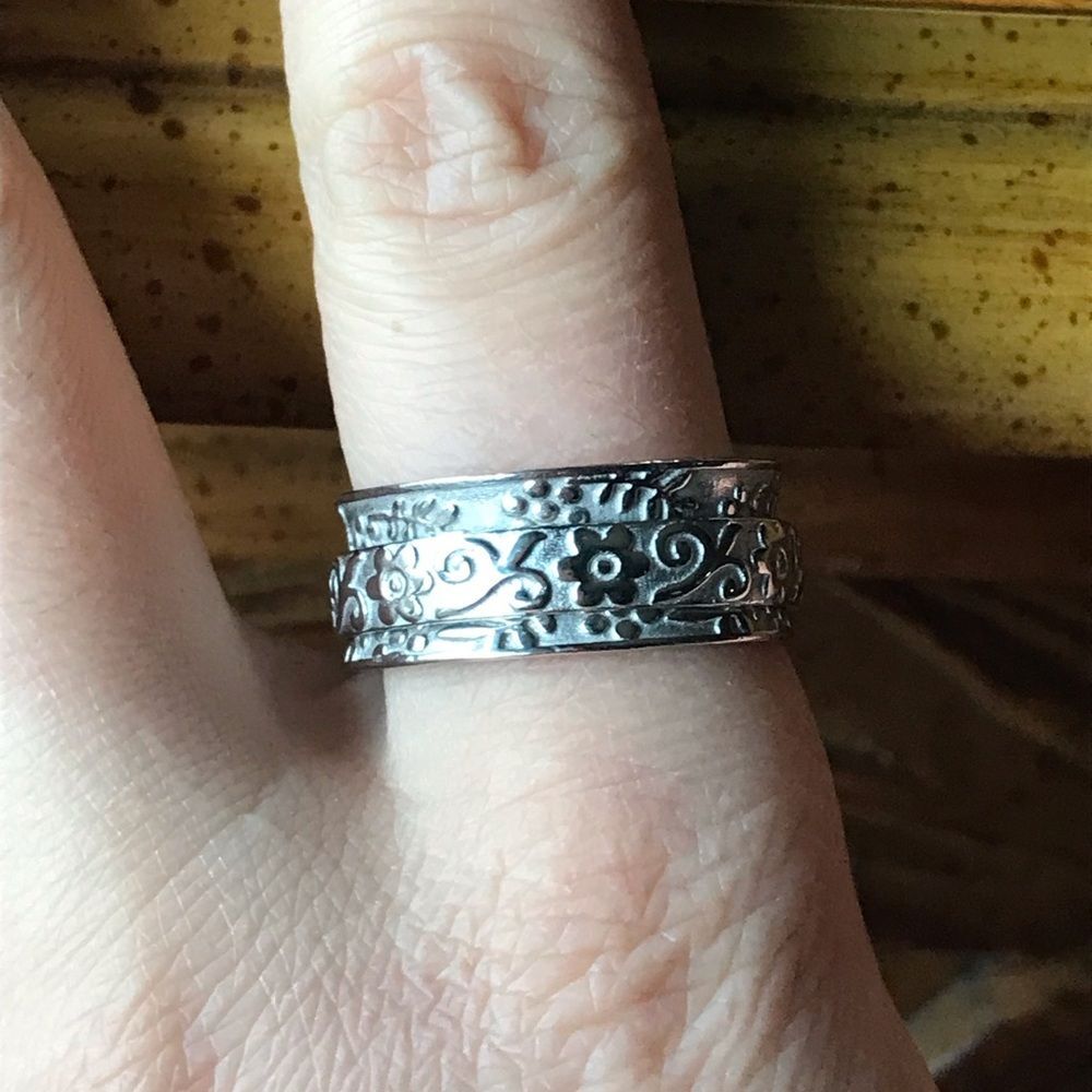 Sterling Silver Flower Band Ring Size 10